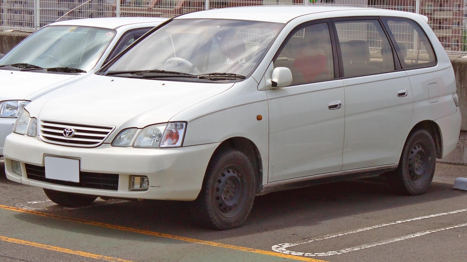 Toyota Gaia: 10 фото