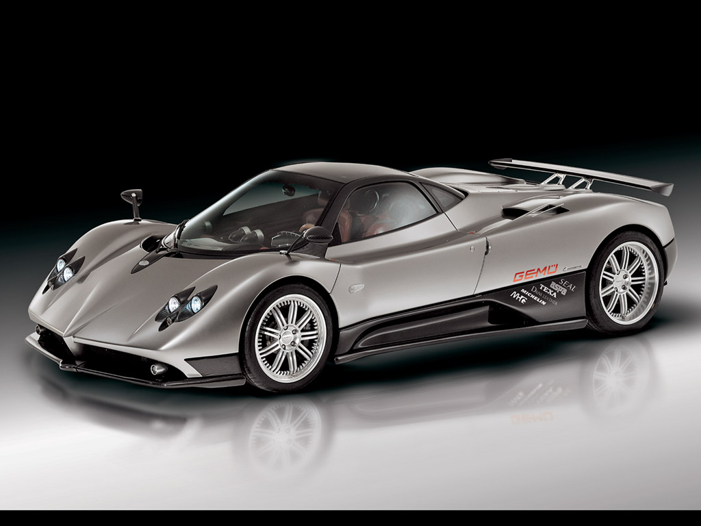 Pagani: 4 фото