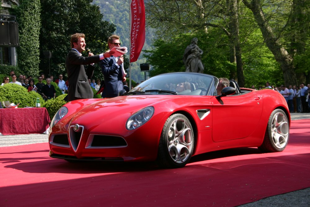 Alfa Romeo 8C Spider: 1 фото