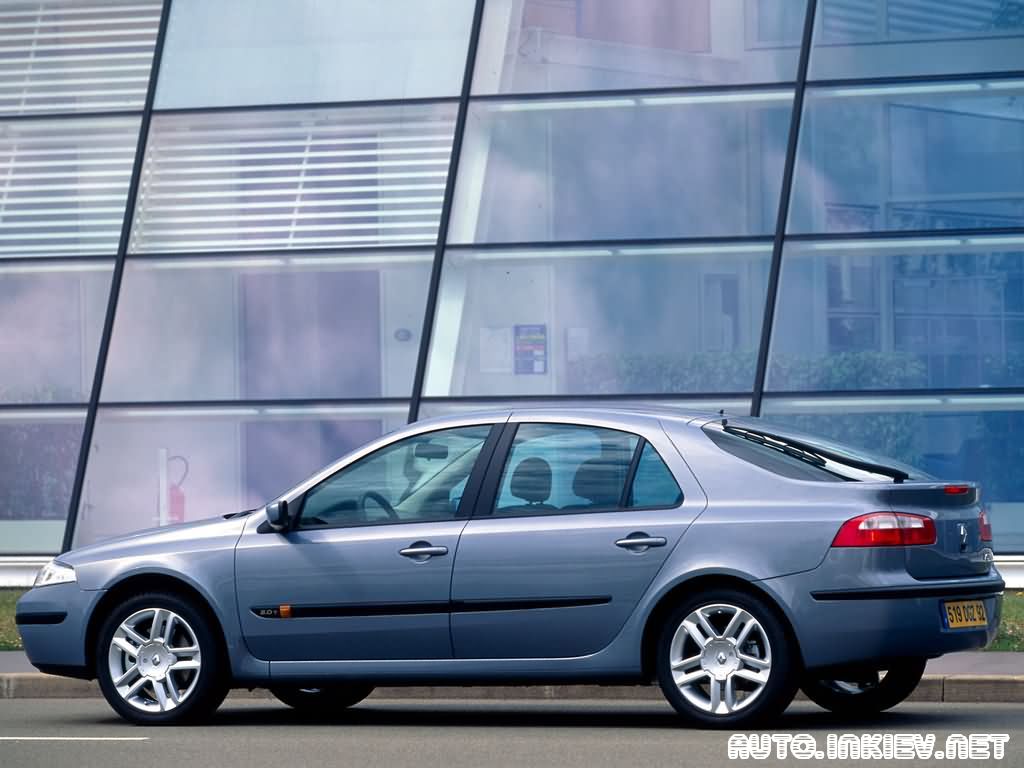 Renault Laguna II: 8 фото